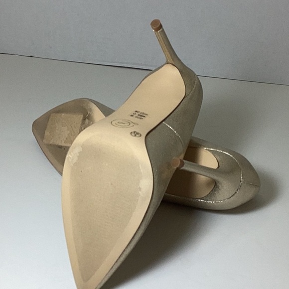 Chinese Laundry Pumps Womens Gold Scalloped Pointed Toe Spice Heels - Picture 9 of 9